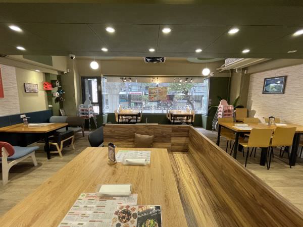 森林小徑文心店用餐環境